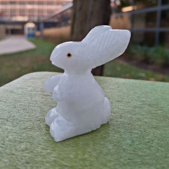 The design of this rabbit is symmetrical, with there only be slight imperfections from when it was carved. This also made it a bit easier to model since I could use the symmetry tool and generator to get the proportions right 